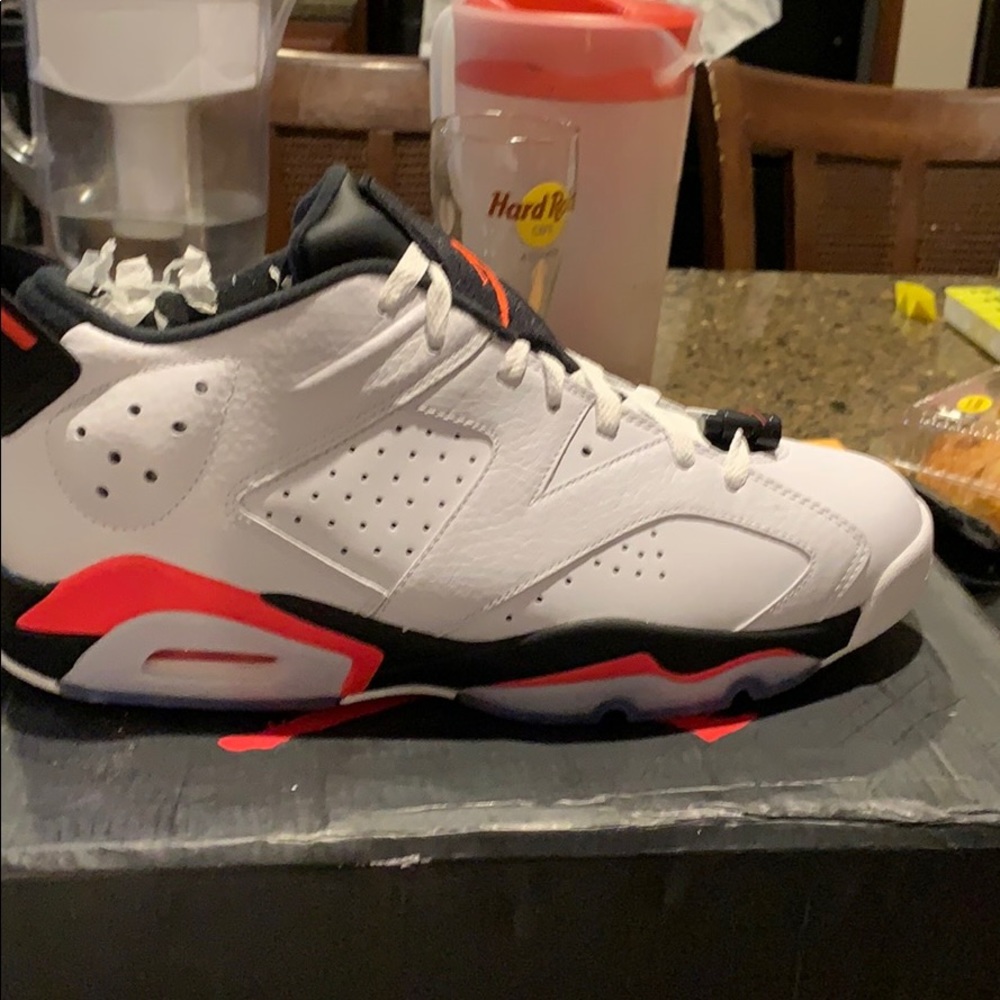 Jordan retro  6 infers red low men